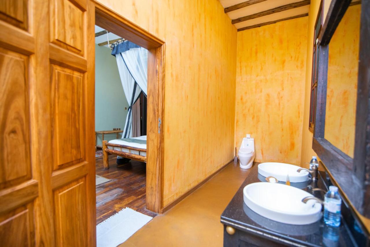Buffalo Safari Lodge Katunguru Buitenkant foto